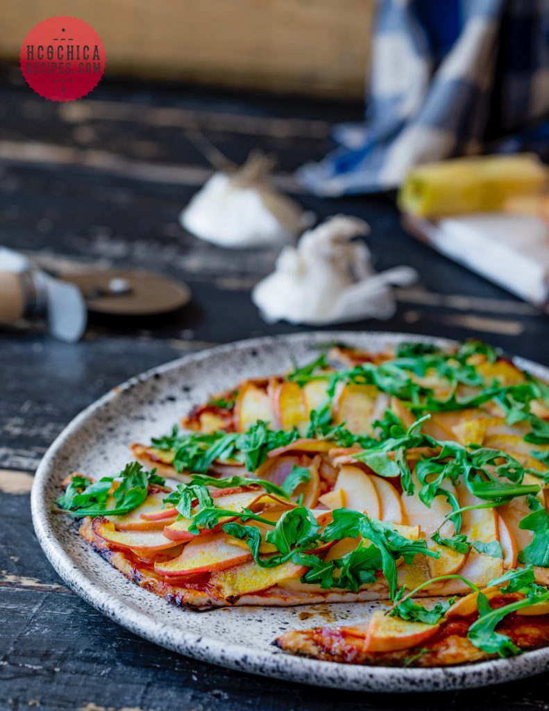 P2 hCG Diet Recipe: BBQ Chicken Apple Pizza - 211 calories - hcgchicarecipes.com - protein + veggie + 1/2 fruit meal