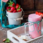 Phase 2 hCG Diet High-Protein Fruit Shake Recipe - 121 calories: Peppermint Strawberry Protein Smoothie - hcgchicarecipes.com - protein + 1/2 fruit meal