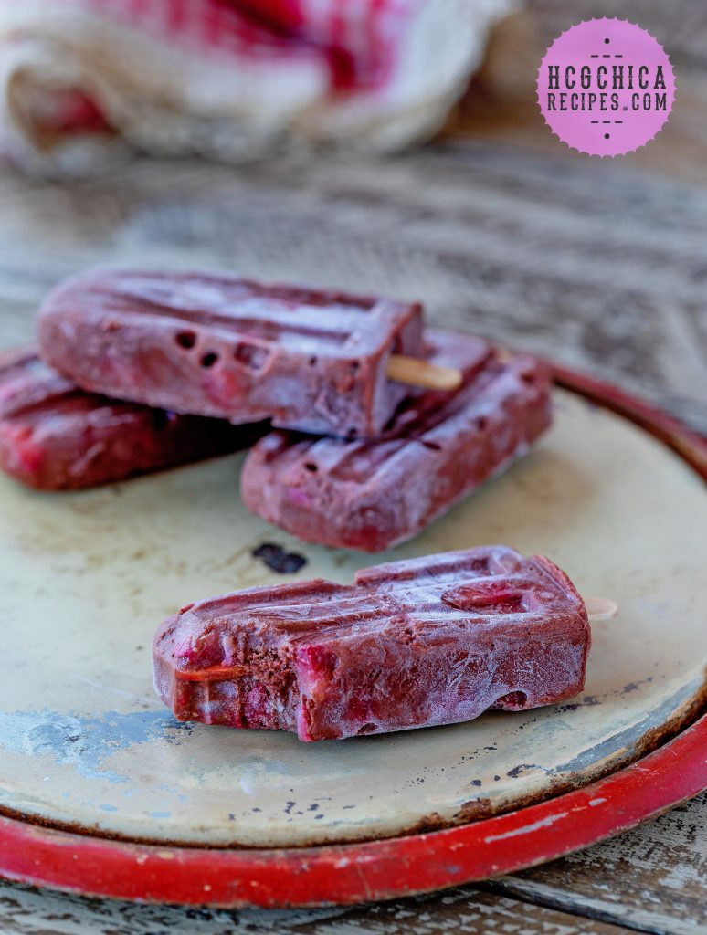 P2 hCG Diet Recipe: Chocolate Strawberry Popsicles - hcgchicarecipes.com - Dessert - 125 calories