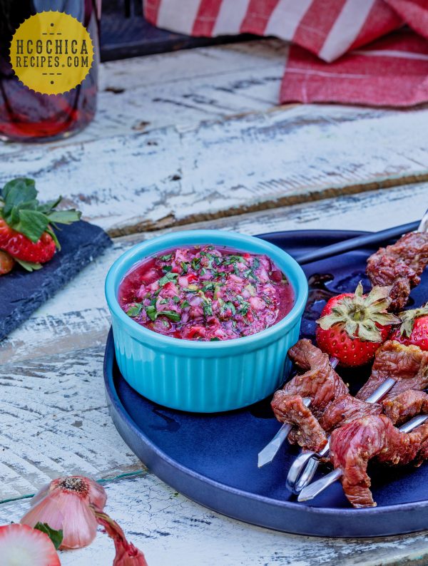 Phase 2 hCG Diet Beef Recipe - 180 calories: Steak and Strawberry Chimichurri Skewers - hcgchicarecipes.com - protein + fruit meal