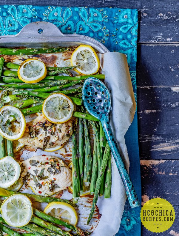 Phase 2 hCG Diet Lunch Recipe - 160 calories: Sheet Pan Garlic Lemon Chicken & Asparagus - hcgchicarecipes.com - protein + veggie meal