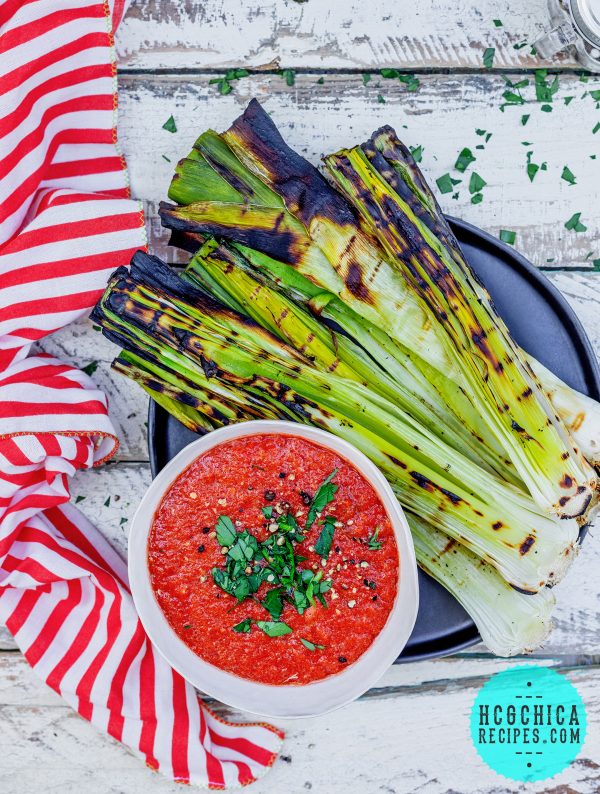 Phase 2 hCG Diet Vegetarian Recipe - 90 calories: Grilled Leeks in Romesco Sauce - hcgchicarecipes.com - veggie dish