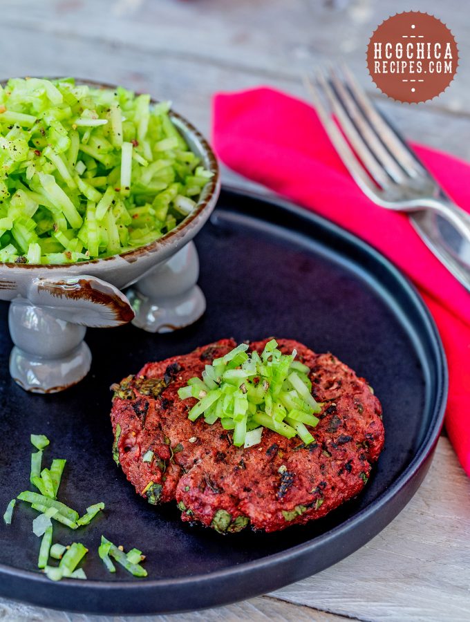 Phase 2 hCG Diet Beef Recipe: Strawberry Basil Burger & Celery Salad - 202 calories - hcgchicarecipes.com - protein + veggie + 1/4 fruit meal
