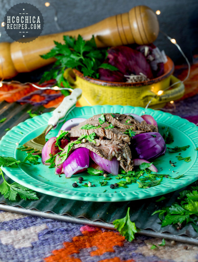hCG protocol P2: Main Meal Recipe - Beef and Onion Salad - 190 calories - protein + veggie - hcgchicarecipes.com