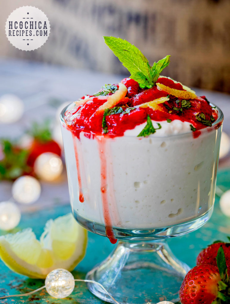 142 calories - Phase 2 hCG Protocol Dessert Recipe: Strawberry Sauce over Cottage Cheese - hcgchicarecipes.com - protein + fruit meal